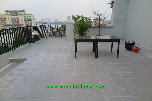 Căn hộ duplex tuyệt đẹp tại phố Tô Ngọc Vân, ban công cực rộng với view hồ Tây siêu ấn tượng.