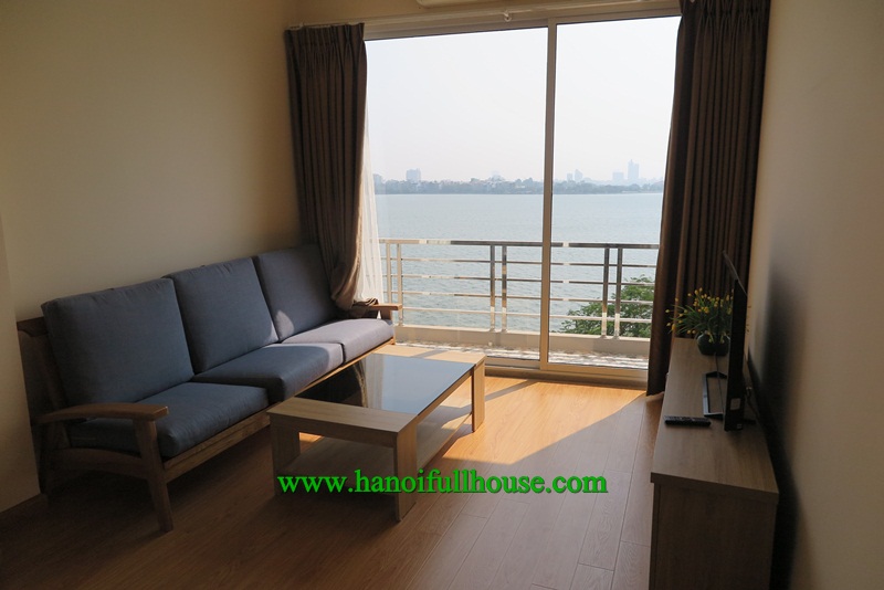 A studio apartment next to the West lake, nice balcony for rent now