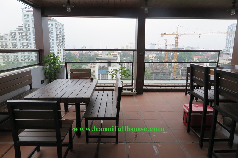 Large 01 bedroom service apartment, coffee area on top floor in Dang Thai Mai street, Tay Ho district 