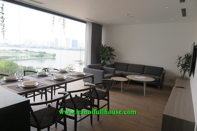 Căn hộ dịch vụ mới tinh, hiện đại, sang trọng, view hồ Tây, 2 phòng ngủ phố Tô Ngọc Vân cho thuê