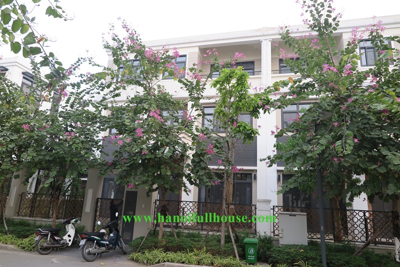 Starlake villa, 04 bedrooms, big garden, safe area in Vo Chi cong, Tay Ho, Hanoi