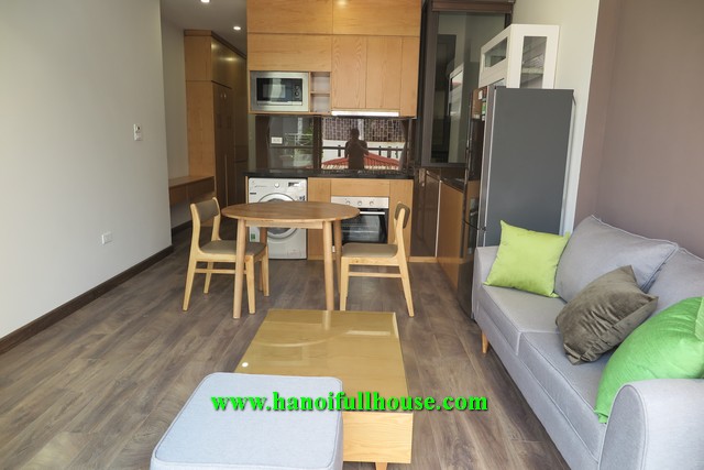 Căn hộ dịch vụ 1 ngủ Đặng Thai Mai - Tây Hồ cho thuê.
