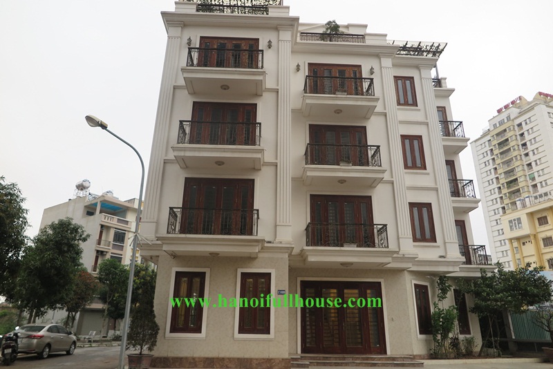 The new corner villa on Tay Ho dist, 230 sqm, elevator suitable for living, office. 