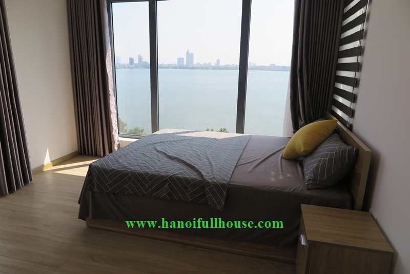 Hanoi housing with 02 bedrooms, westlake view, big terrace overlooking whole of the Lake