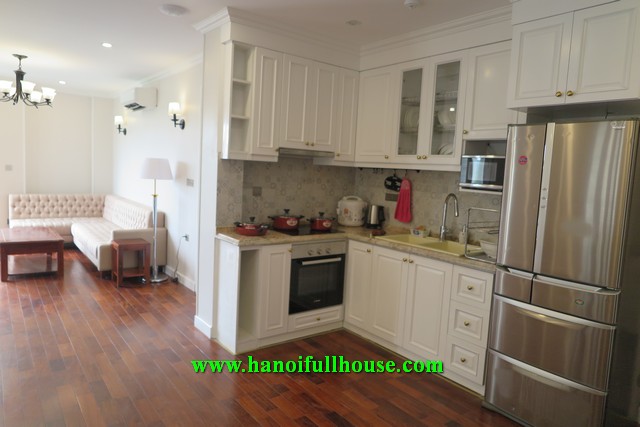 Nice serviced apartment for rent in Dang Thai Mai street, 2 minutes walk to West Lake, 2 bedrooms.
