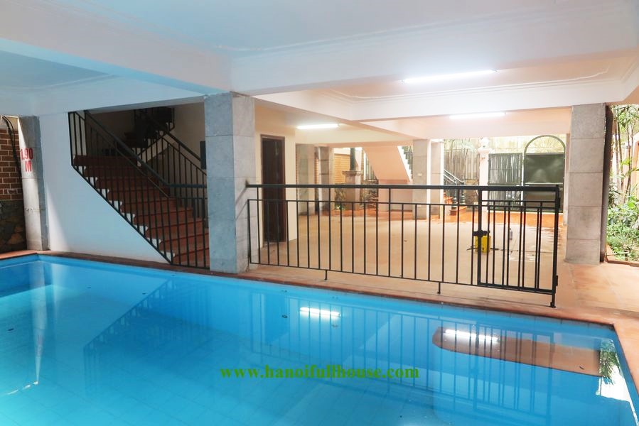 Villa with basic furniture, yard and swimming pool for rent in Tay Ho