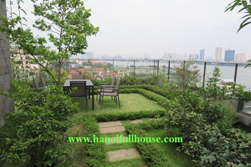 Căn hộ mới ở Tô Ngọc Vân, diện tích 100 m2, có sân thượng với sân vườn và view Hồ tuyệt đẹp