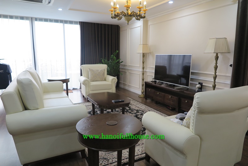 Cho thuê căn hộ dịch vụ sang trọng nằm ở tầng Top với ban công cực rộng, phong cách Nhật tại quận Hai Bà Trưng