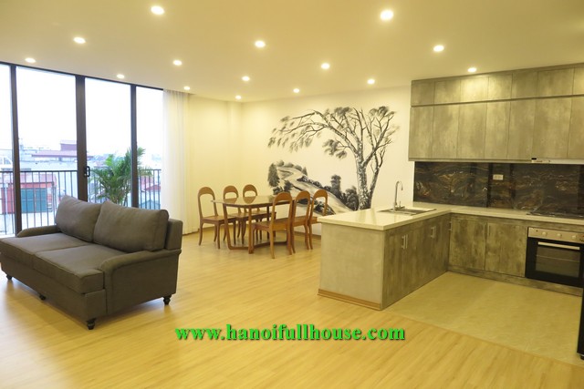 Super cheap 3-bedroom apartment with balcony and nice terrace in Tay Ho for rent.