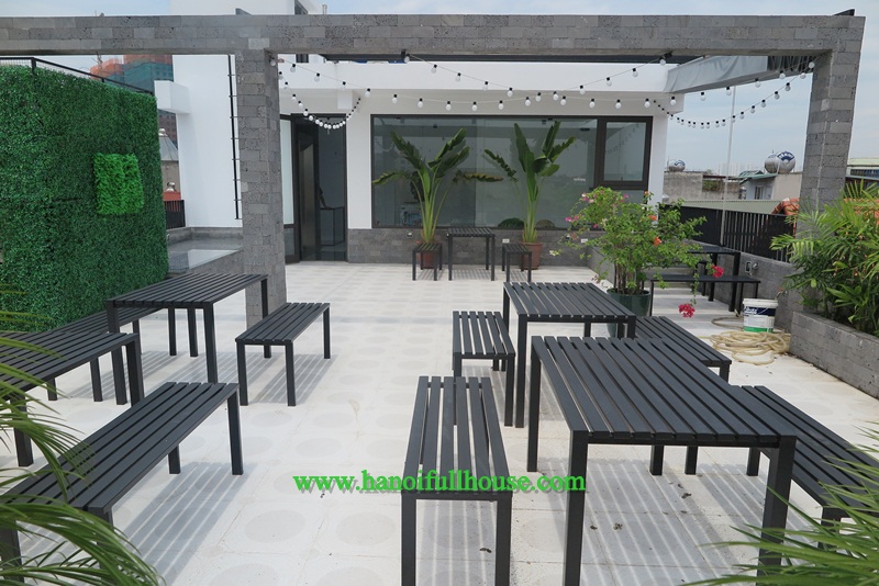 Cho thuê căn hộ một phòng ngủ hiện đại, nhiều ánh sáng ở Tây Hồ