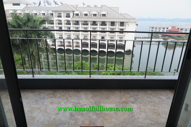 Super nice apartment on Tu Hoa street, 2 bedrooms, great balcony for rent