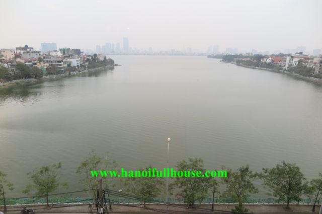 3 bedrooms apartment with lake view on Xuan Dieu street, high floor, luxury furniture