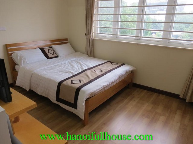 Cheap beautiful serviced apartment for rent in Lang ha street, Dong Da dist, Hanoi