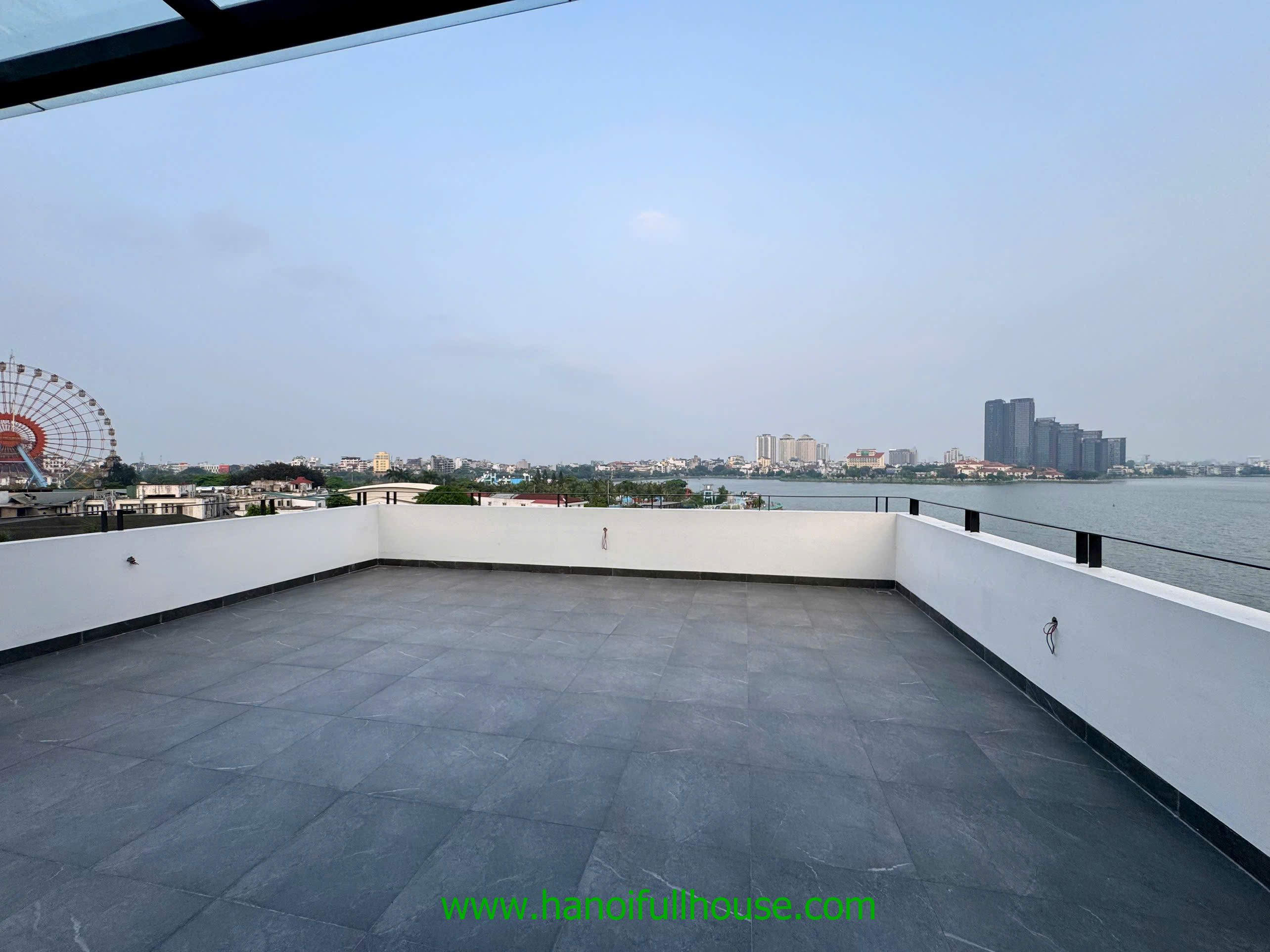 Lake view Duplex apartment with 3 bedrooms, big balcony in West lake for rent