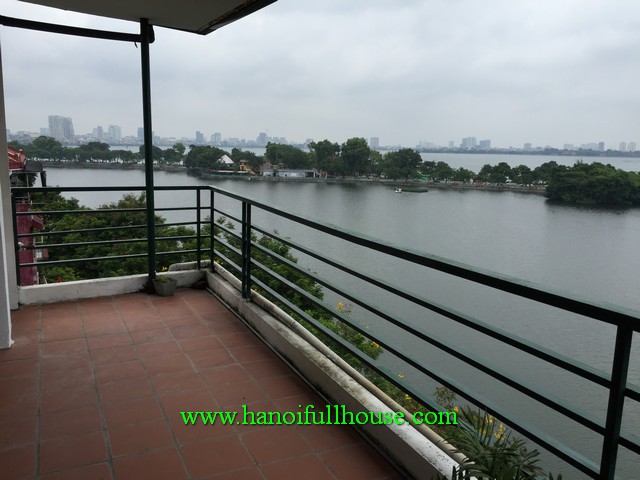 Truc Bach lake view apartment with large balcony, bright and open space for rent