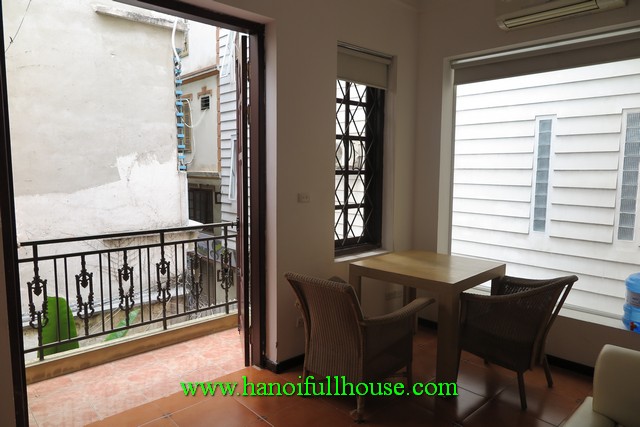Small apartment for rent in Badinh dist, hanoi. 01 bedroom, fully furnished, quiet