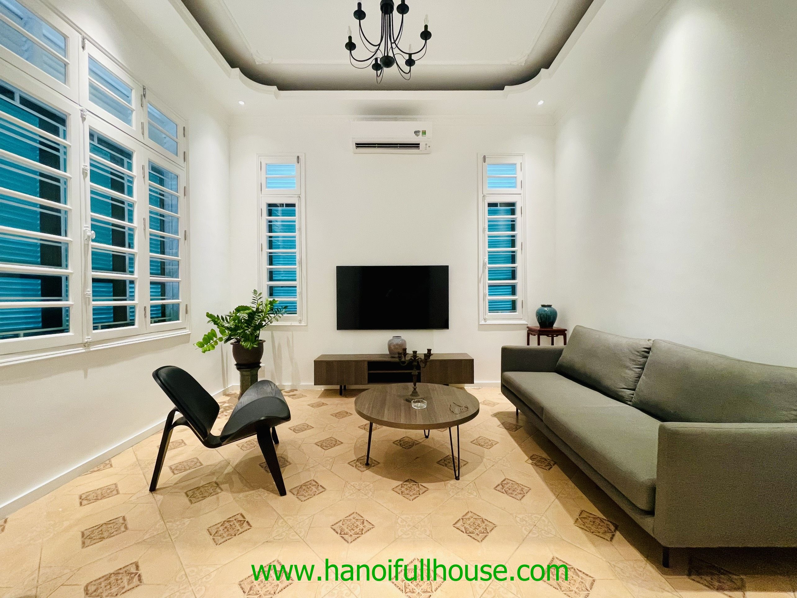 A modern 3 bedroom house for rent on Au Co street, Tay Ho district