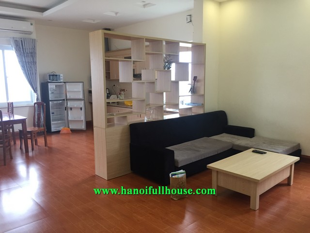 Comfortable serviced apartment with full furniture, 2 BRs, lots of natural light for rent