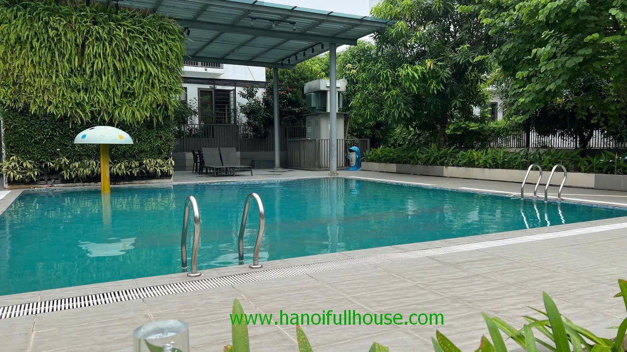 Luxurious, modern 3-bedroom Villa, elevator in Long Bien for rent
