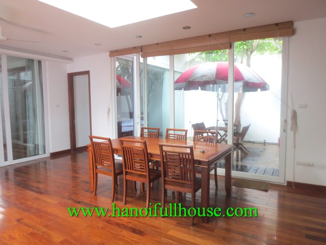 Garden villa with 4 bedroom in Tay Ho dist for Expats rent