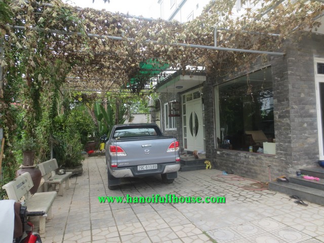 5 BRs House with beautiful garden, car parking and open space in Tay Ho, HN