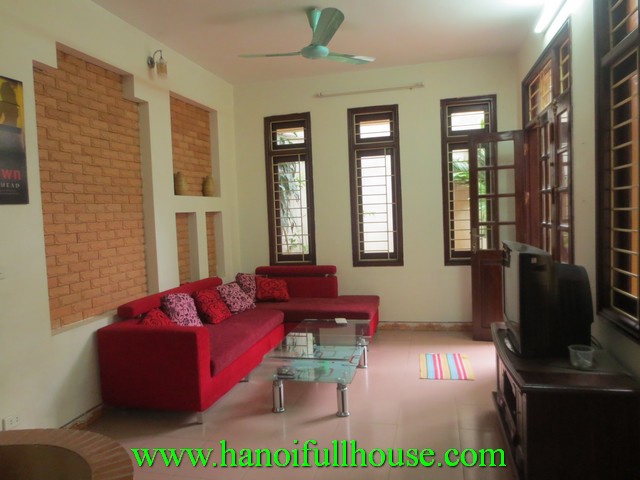 Courtyard house with 3 bedrooms for rent in Badinh dist, Hanoi