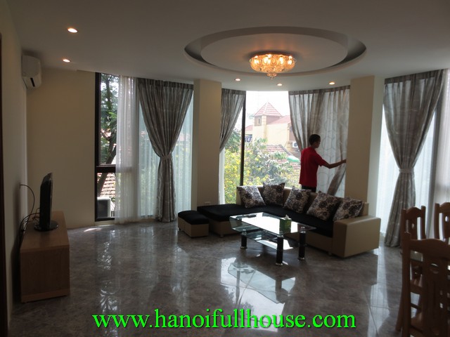 2 bedroom, 2 bathroom fully furnished beautiful serviced apartment for rent in Truc Bach lake, Ba Dinh dist, Hanoi