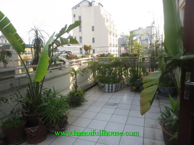 Pretty penthouse apartment for rent in center of Hoan Kiem dist- Ha Noi- Viet Nam