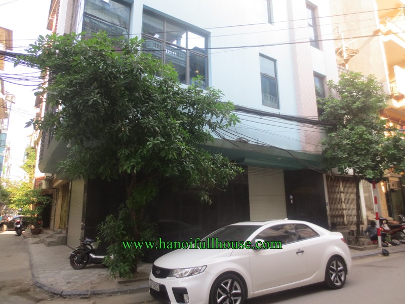 Nhà cho thuê làm văn phòng cực đẹp, rẻ, tiện nghi tại Đống Đa, Hà Nội