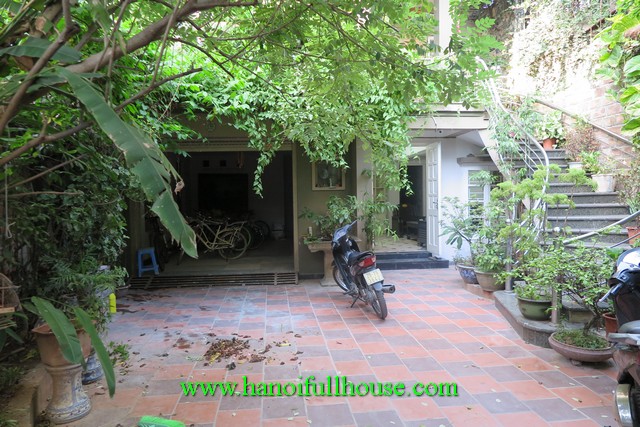 Beautiful courtyard & garden serviced apartment with 2 bedroom rentals in Tay Ho, Hanoi