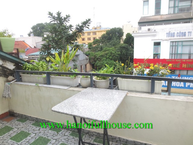 Căn hộ dịch vụ rộng 180m2 ở gần hồ Hoàn Kiếm cho thuê