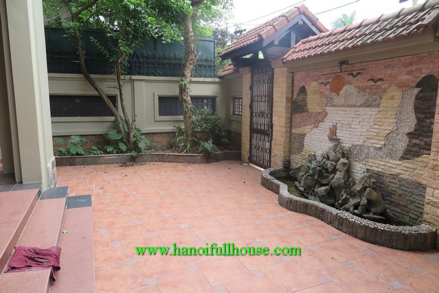 House with a big yard, 6 bedrooms located on Xom Chua, Tay Ho dist for rent