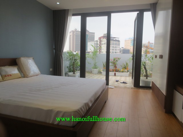 Super beautiful studio apartment with big terrace in Dong Da for rent, $600/month 