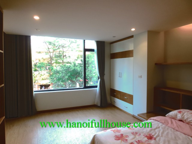 A high quality new serviced apartment in Thuy Khue street for lease