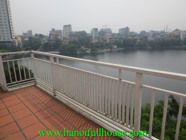 Luxurious serviced apartment for lease in Truc Bach Lake area, Ba Dinh dist, Ha Noi