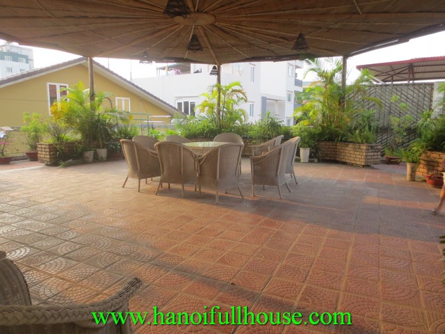 Beautiful 2-bedroom serviced apartment for lease in Tay Ho dist, Ha Noi