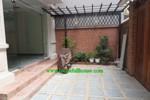 One bedroom, newly furnished serviced apartment with one bedroom for rent in Tay Ho