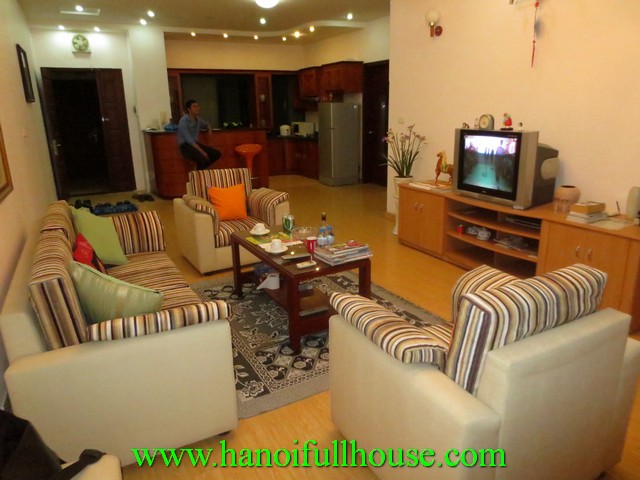 Beautiful apartment rental in Nguyen Chi Thanh street, Dong Da dist, Ha Noi