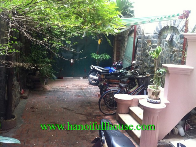 Bright one bedroom serviced apartment in Thuy Khue street. West lake serviced apartment
