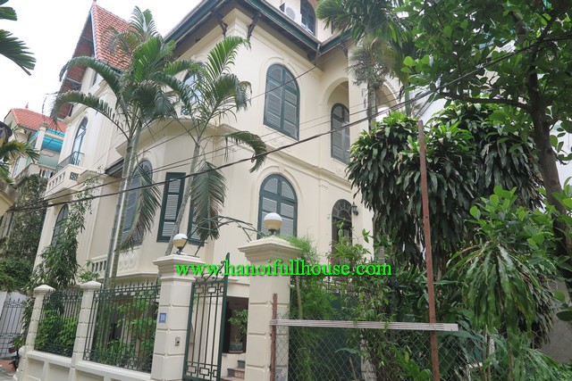 Beautiful villa with garden, yard and garage for rent in Tay Ho dist