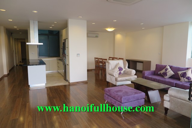 3 bedroom apartment for rent in Truc Bach lake, Ba Dinh, HN
