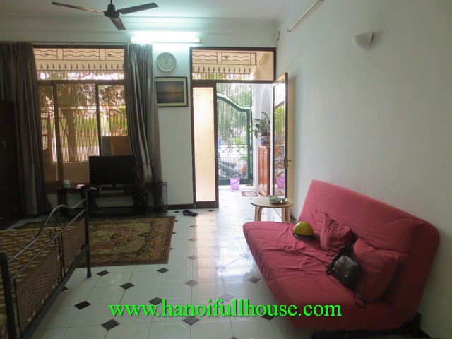 Ba Dinh cheap serviced apartment for rent in Truc Bach Lake area