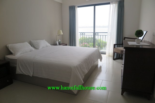 Lakeview 2-bedroom serviced apartment in Dang Thai Mai str, Tay Ho dist for rent