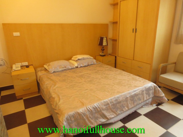Cheap serviced apartment in Ba Dinh dist for rent. Rental price 350$/month