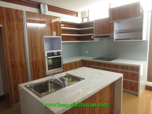 European house with 5 bedroom, elevator, wooden floor, furnished for rent in Hanoi Centre