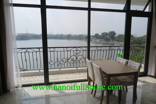 Brand-new serviced apartment with balcony, furnished, a lot of light, great view