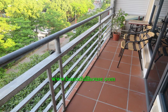 Beautiful balcony one bedroom, fully furnished apartment for rent in Ba Dinh, Ha Noi