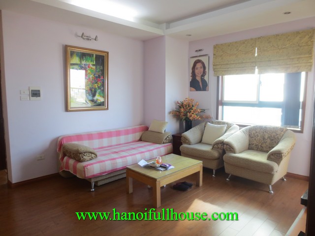 Very cheap nice apartment with 3 bedroom for rent in Tay Ho dist, Ha Noi