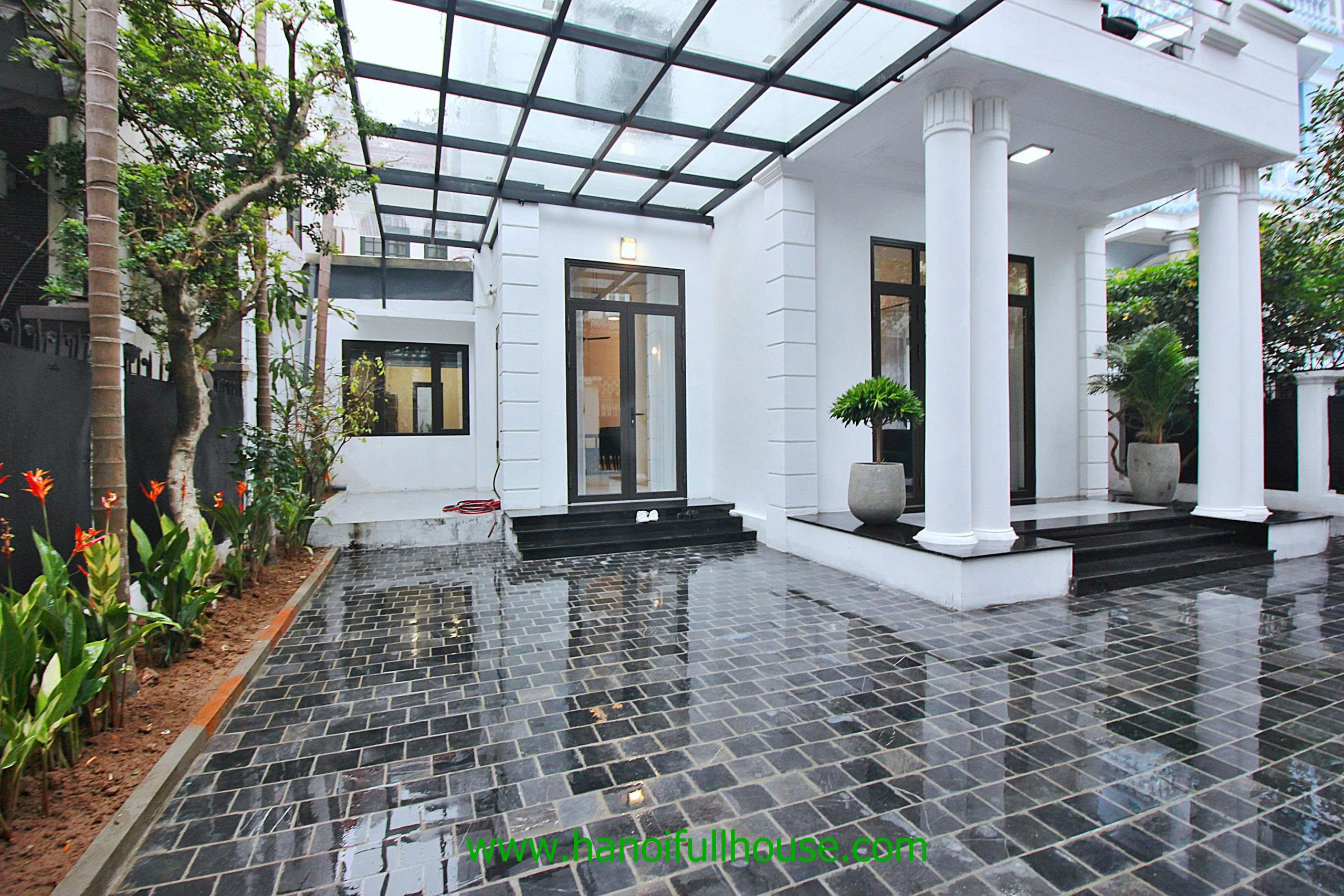 Bright villa with 4 bedrooms, modern style, yard garden in Tay Ho dist