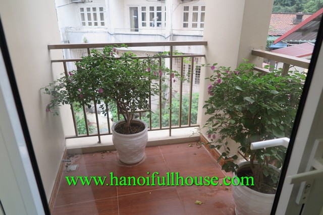Cheap modern fully furnished serviced apartment for rent in Hoan Kiem, Ha Noi 